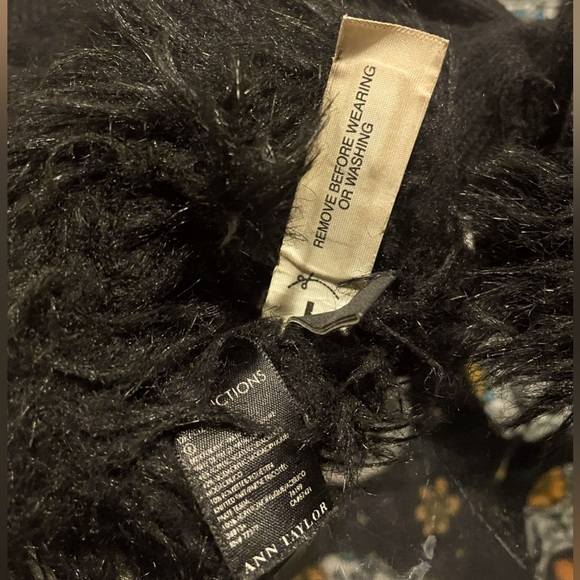 A N N  T A Y L O R  Faux Fur Gloves🧤‼️FREE Pink Touchscreen gloves w/purchase‼️ - Picture 3 of 10